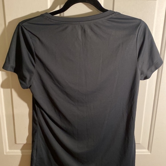 REEBOK tee - Picture 3 of 3